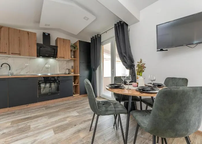 Emine Вилла Banj